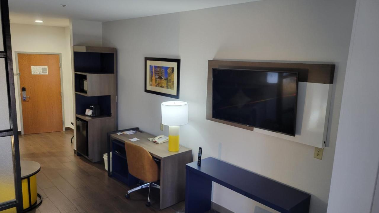 מאקון Comfort Suites מראה חיצוני תמונה