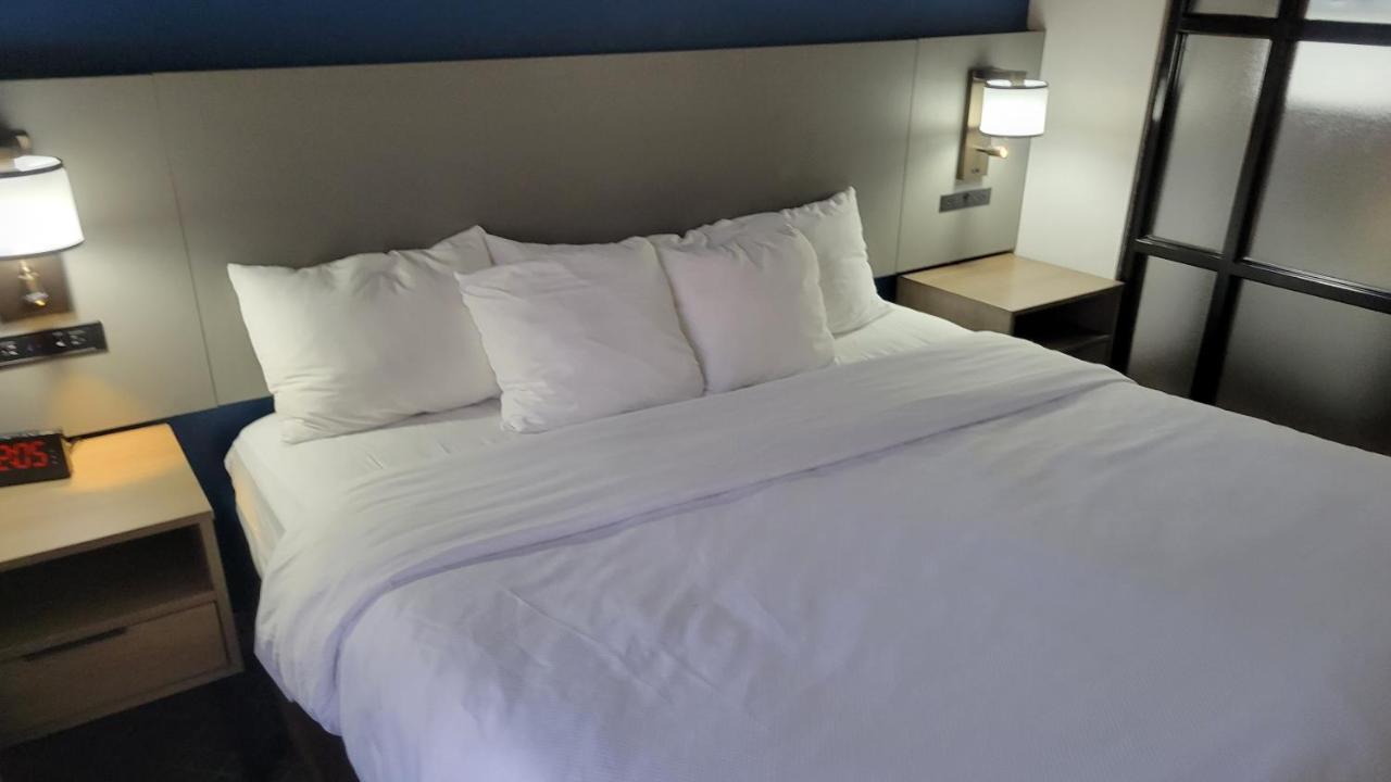 מאקון Comfort Suites מראה חיצוני תמונה