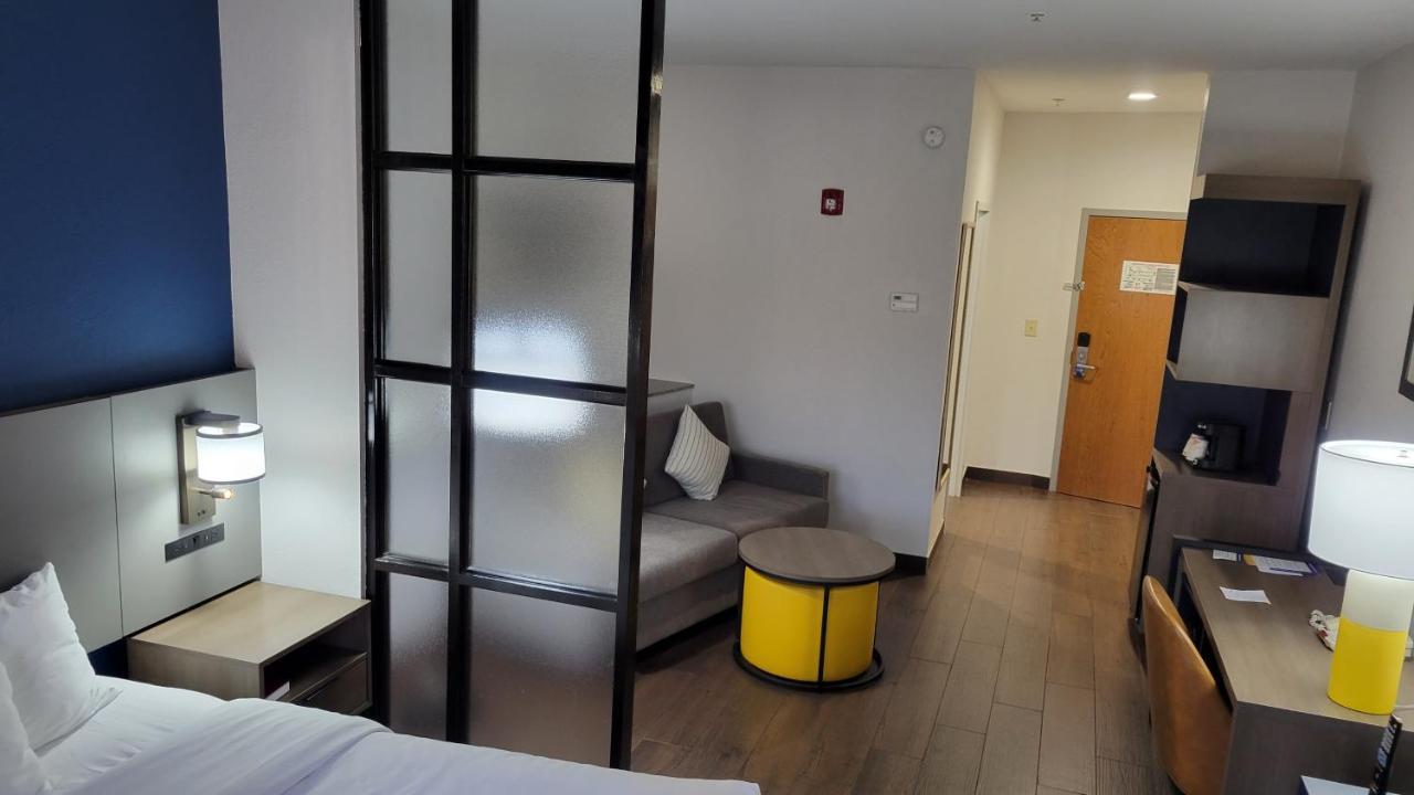 מאקון Comfort Suites מראה חיצוני תמונה