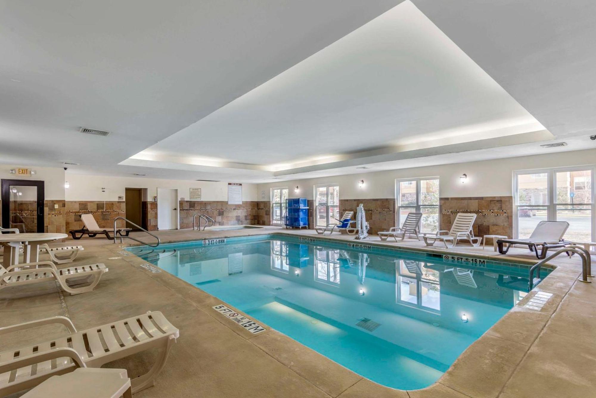 מאקון Comfort Suites מראה חיצוני תמונה