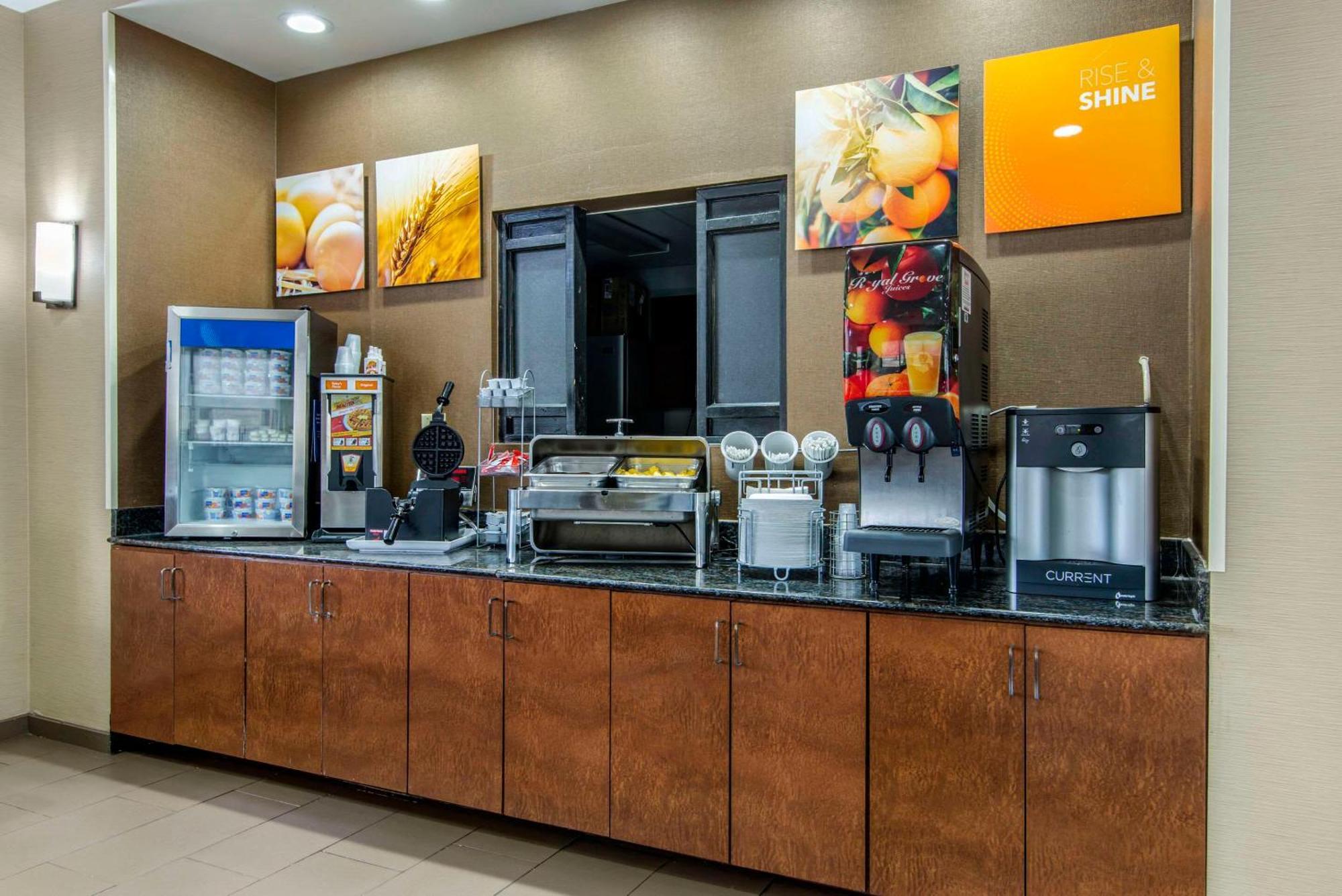 מאקון Comfort Suites מראה חיצוני תמונה