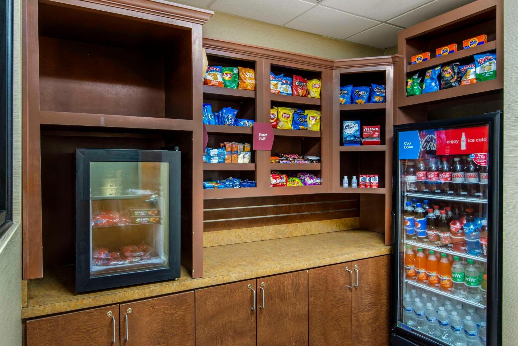 מאקון Comfort Suites מראה חיצוני תמונה