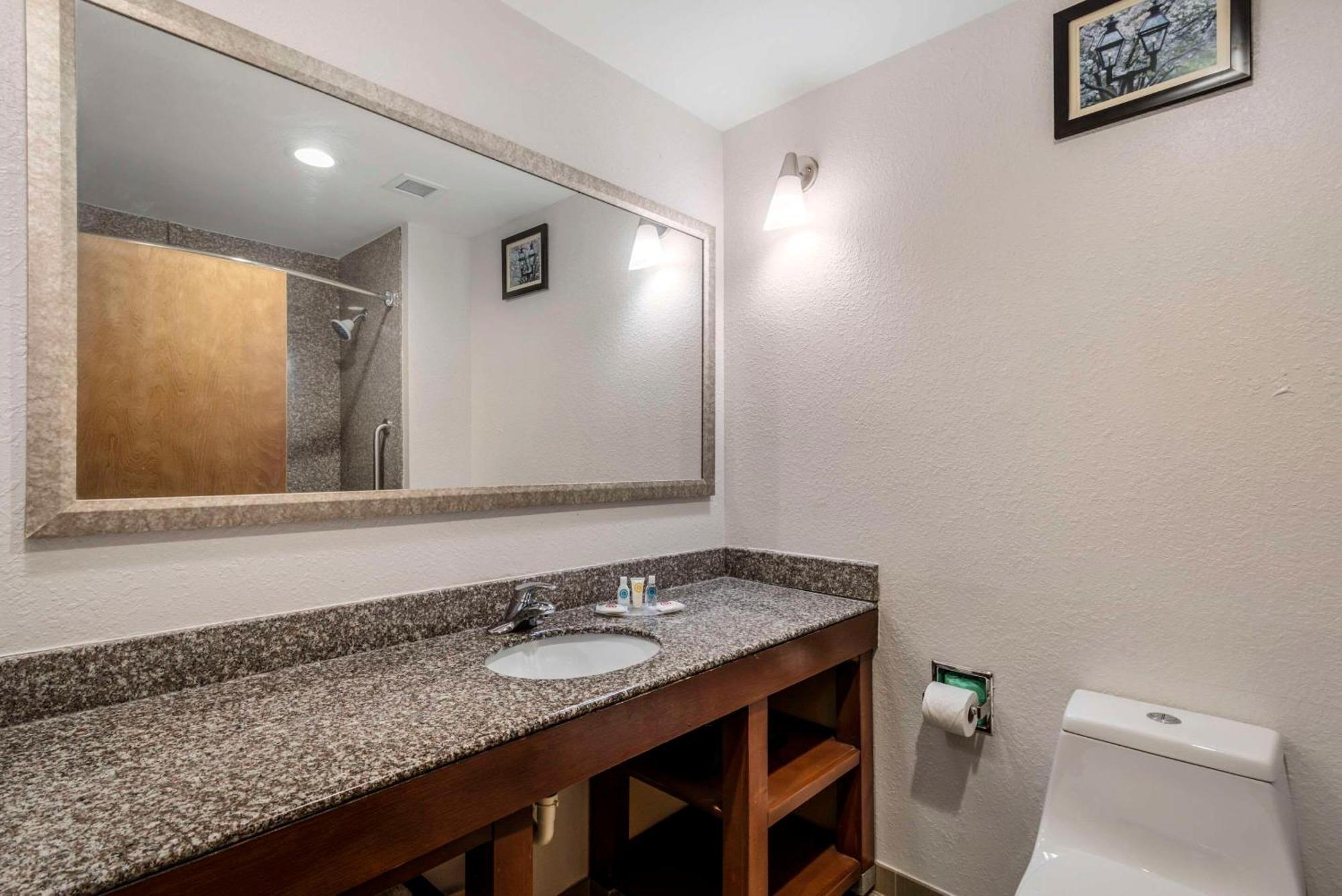 מאקון Comfort Suites מראה חיצוני תמונה