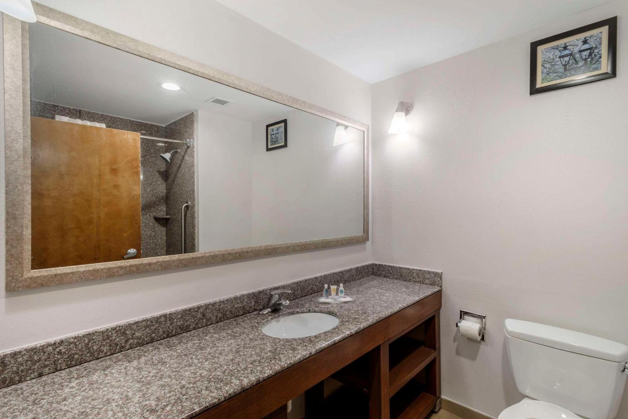 מאקון Comfort Suites מראה חיצוני תמונה