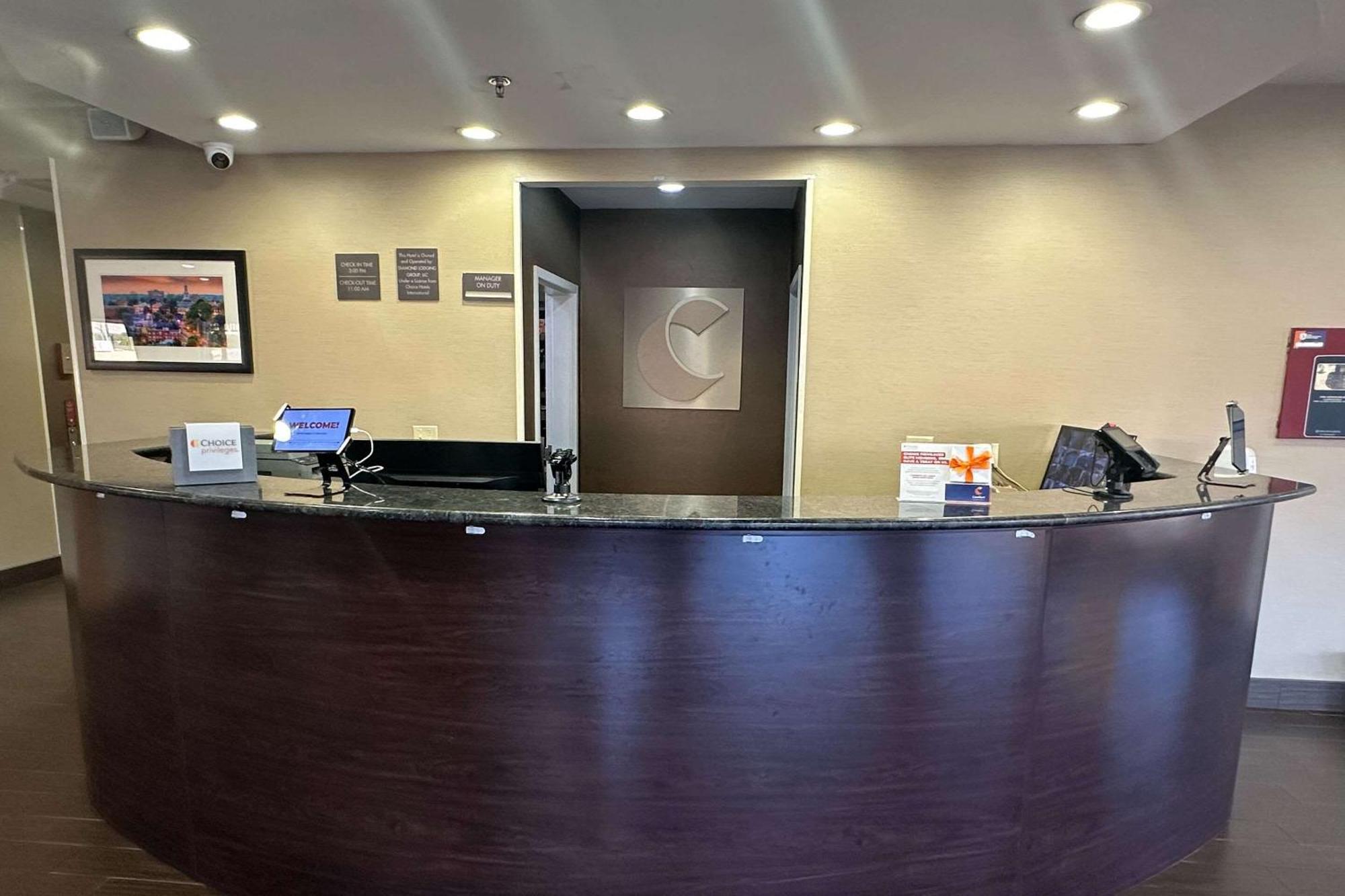 מאקון Comfort Suites מראה חיצוני תמונה