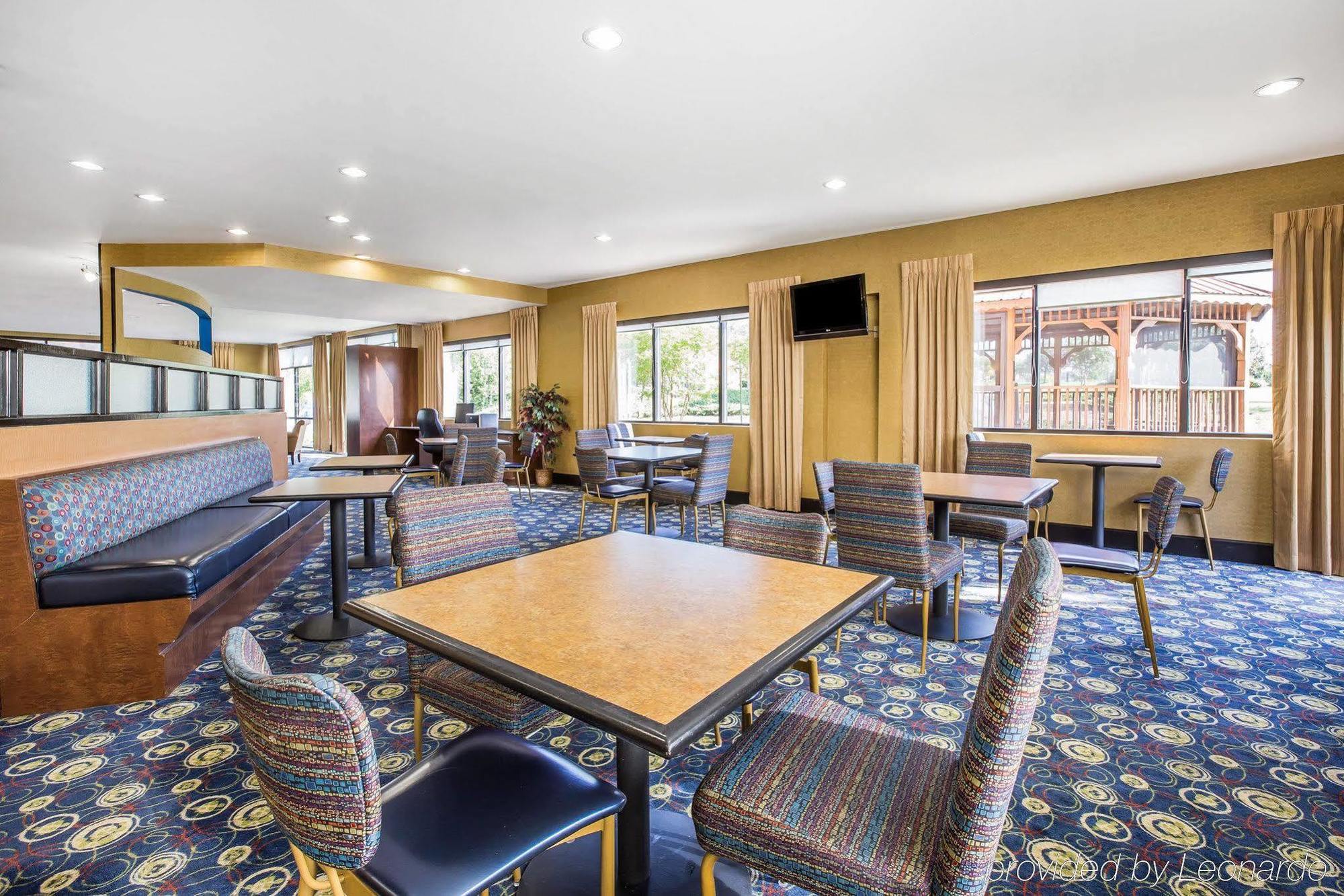 מאקון Comfort Suites מראה חיצוני תמונה