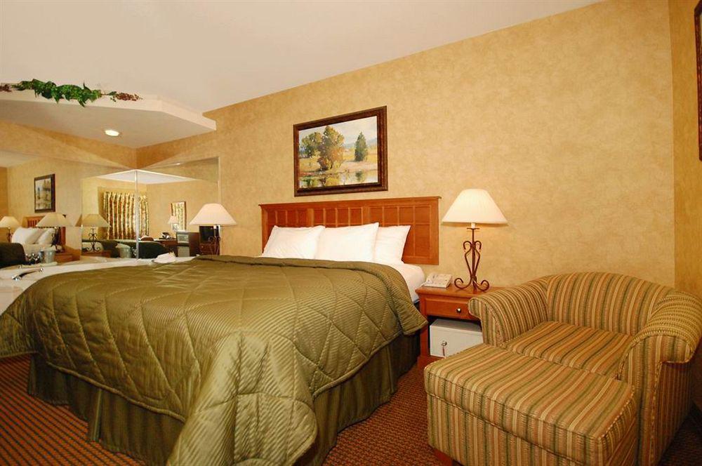מאקון Comfort Suites מראה חיצוני תמונה