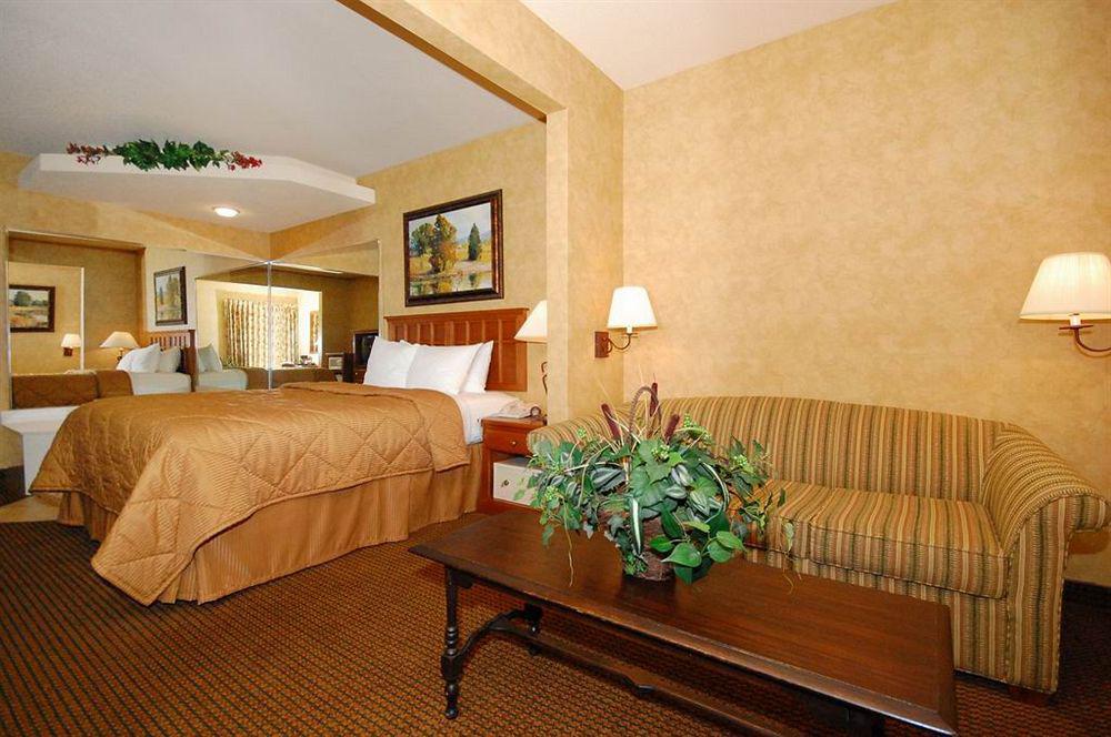 מאקון Comfort Suites מראה חיצוני תמונה